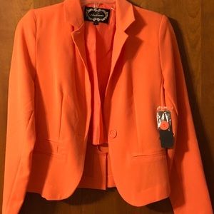 Selling Set of three suit jackets.
